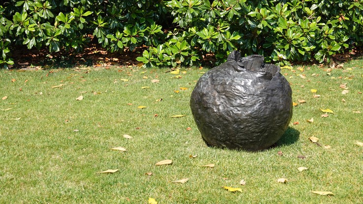 Hirshhorn Museum, Lucio Fontana, Spatial Concept- Nature, cast 1965   b